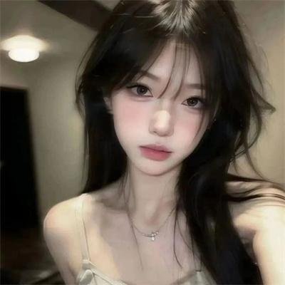 深深腥红